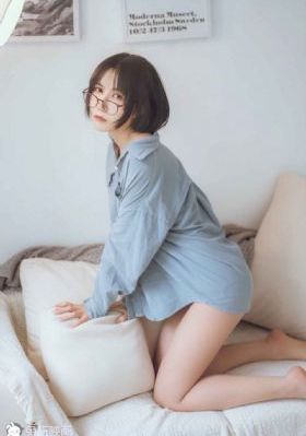 马龙王楚钦看樊振东追星